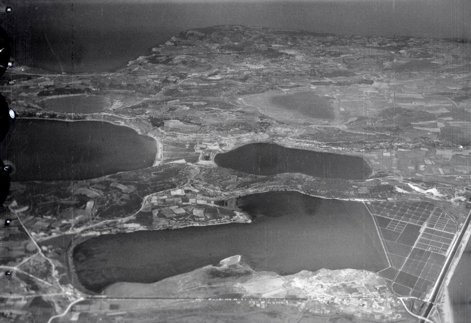 ETH-BIB-Etang de Berre von W. aus 2000 m Höhe-Mittelmeerflug 1928-LBS MH02-05-0082