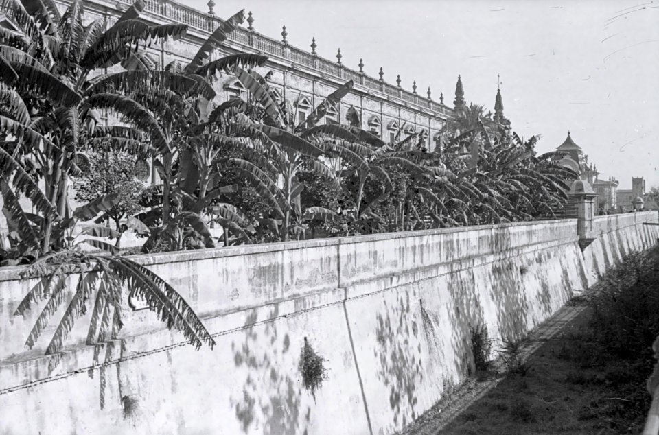 ETH-BIB-Fassade der Tabakfabrik in Sevilla-Nordafrikaflug 1932-LBS MH02-13-0519