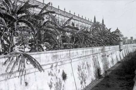 ETH-BIB-Fassade der Tabakfabrik in Sevilla-Nordafrikaflug 1932-LBS MH02-13-0519