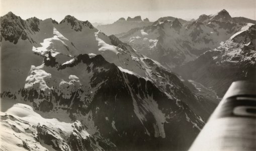 ETH-BIB-Fedistock, Fleckistock, Stucklistock, Titlis, Wendenstöcke v. S. O. aus 3400 m-Inlandflüge-LBS MH01-005633