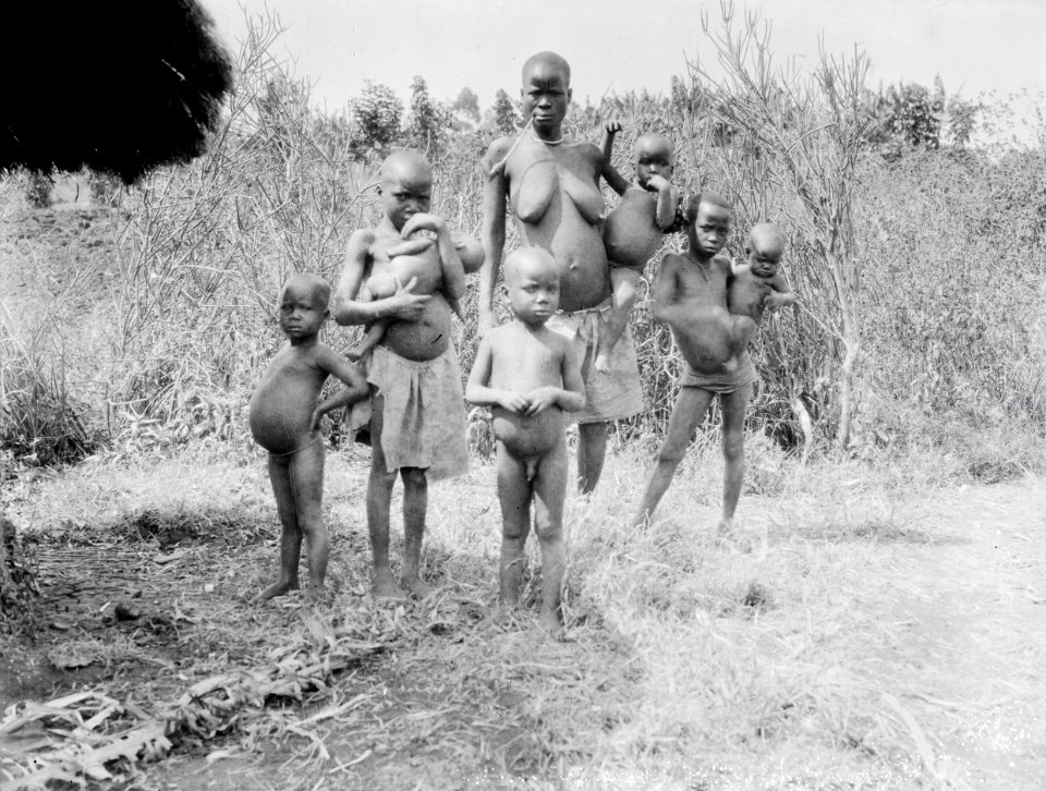 ETH-BIB-Familie in der Serengeti-Kilimanjaroflug 1929-30-LBS MH02-07-0073
