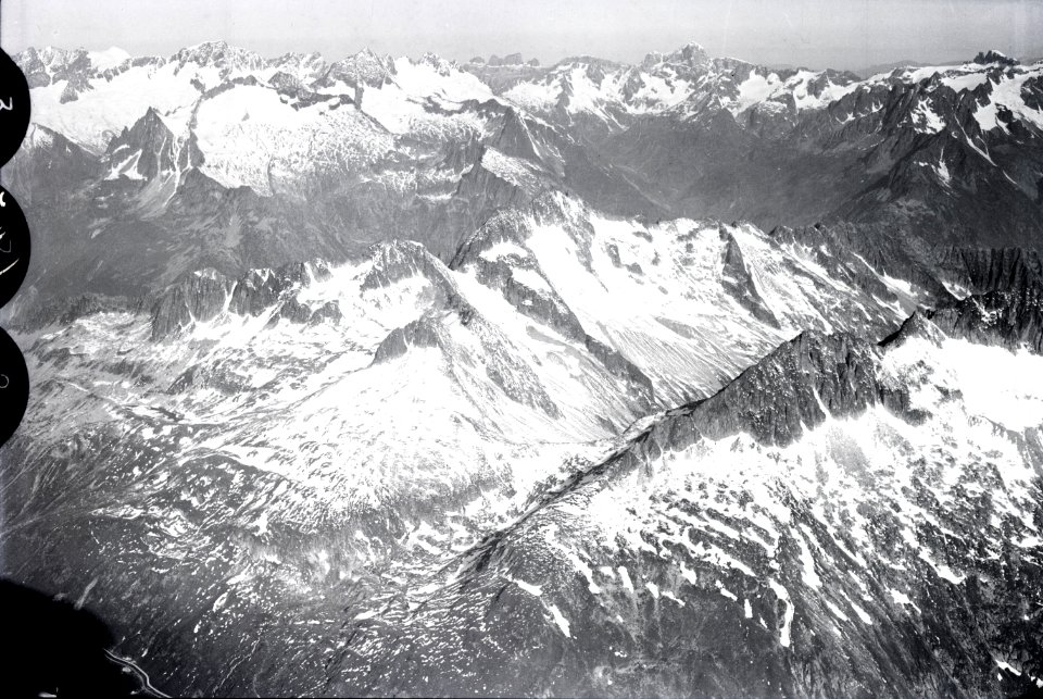 ETH-BIB-Fellilücke, Rienzenstock, Sustenhorn, Titlis v. O. aus 3800 m-Inlandflüge-LBS MH01-006187