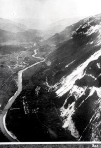 ETH-BIB-Felsberg, Domat-Ems, Reichenau aus 1000 m-Inlandflüge-LBS MH01-000901