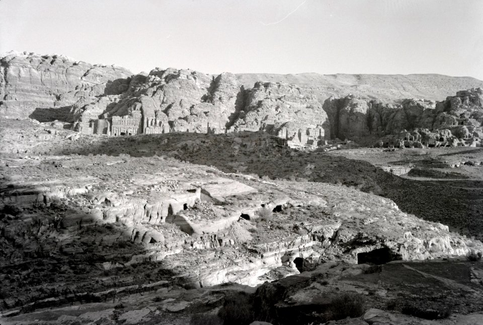 ETH-BIB-Felsengräber, Petra-Abessinienflug 1934-LBS MH02-22-0108