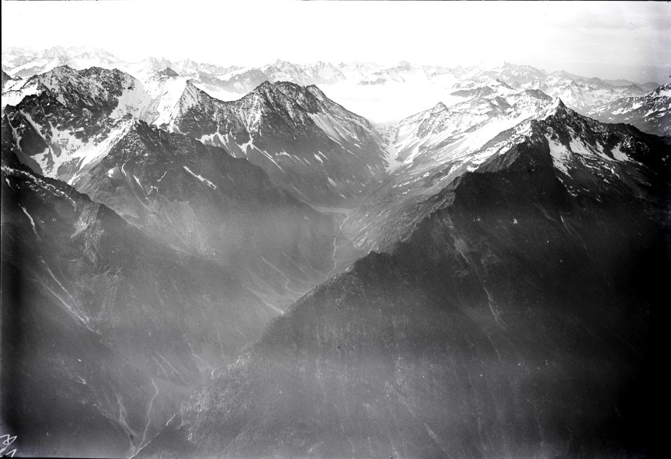 ETH-BIB-Fellital, Rossbodenstock, Badus v. N. aus 3300 m-Inlandflüge-LBS MH01-004716