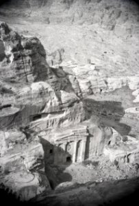 ETH-BIB-Felsengräber, Petra-Abessinienflug 1934-LBS MH02-22-0125