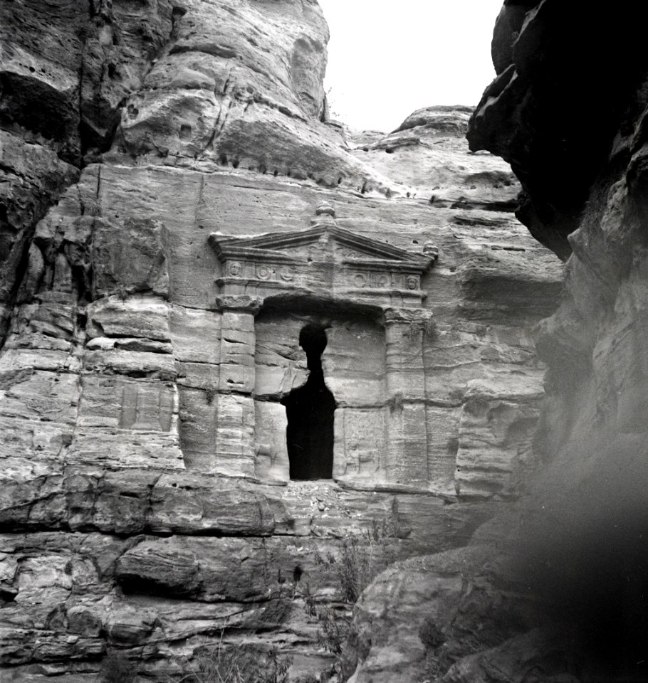 ETH-BIB-Felsengrab, Petra-Abessinienflug 1934-LBS MH02-22-0105