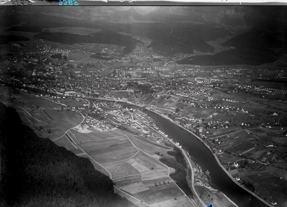 ETH-BIB-Feuerthalen, Schaffhausen v. S. O. aus 500 m-Inlandflüge-LBS MH01-005956