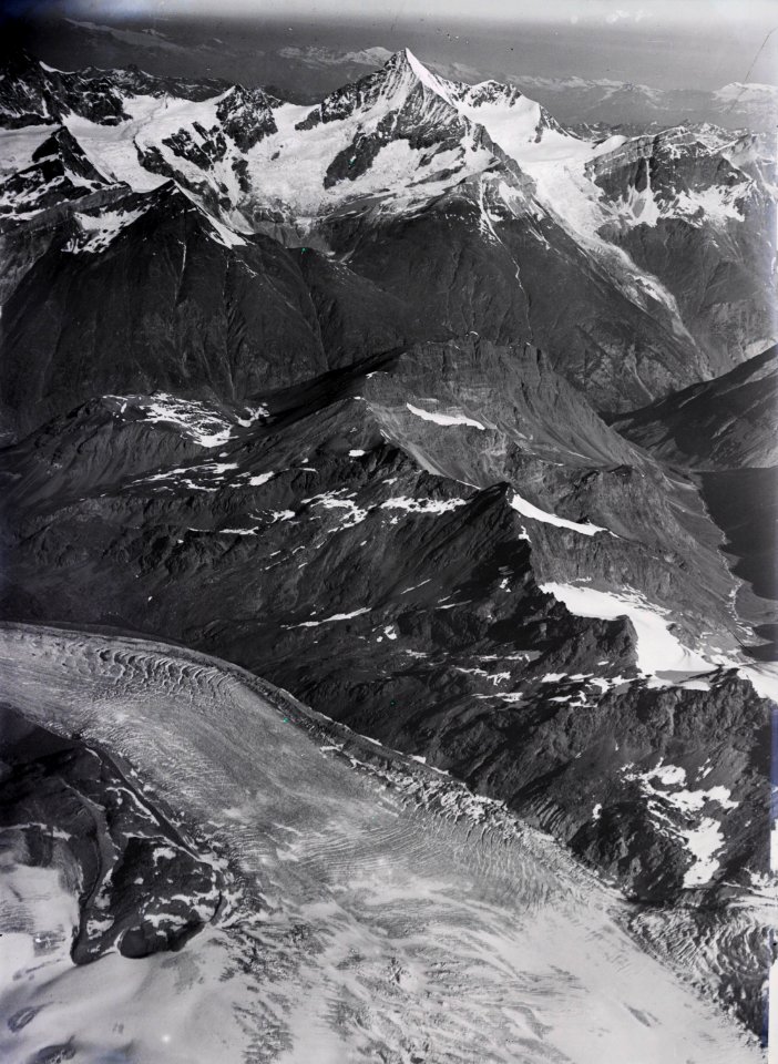 ETH-BIB-Findelgletscher, Fluehorn, Oberrothorn, Termatter Weisshorn v. S. O. aus 5000 m-Inlandflüge-LBS MH01-001015