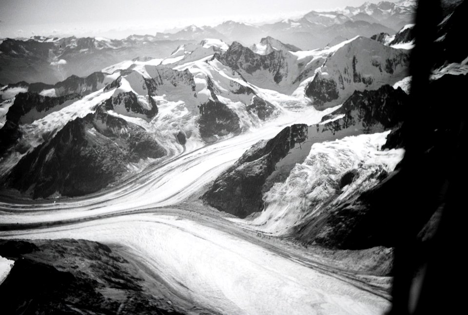 ETH-BIB-Finsteraargletscher, Scheuchzerhorn-Inlandflüge-LBS MH05-13-20