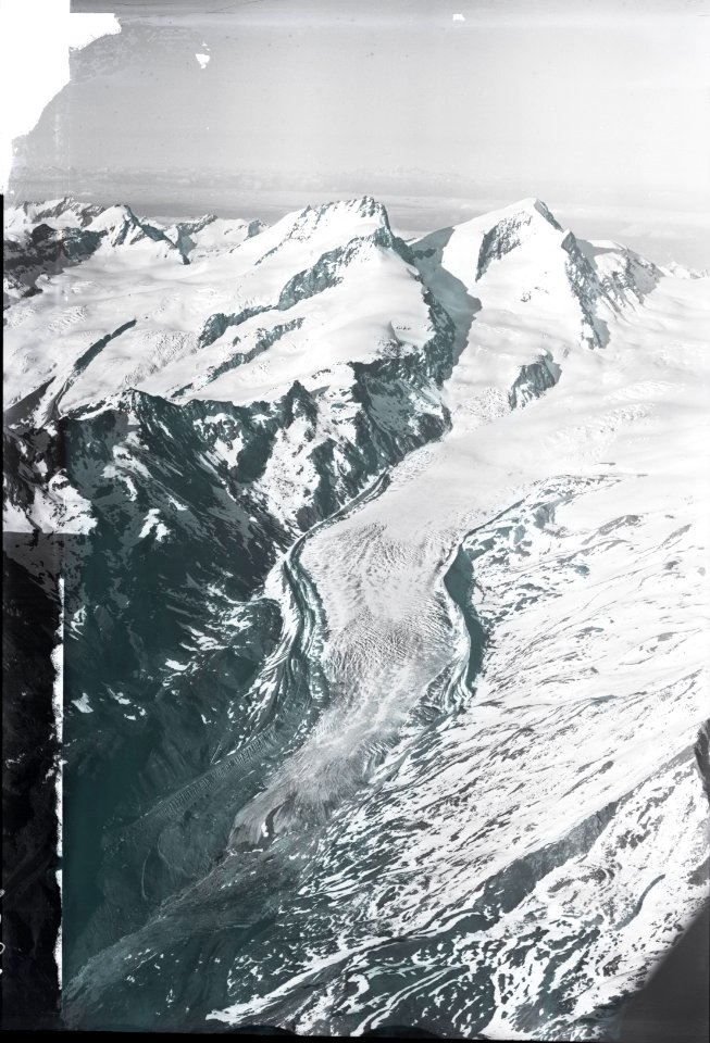 ETH-BIB-Findelgletscher, Rimpflischhorn, Strahlhorn v. W. aus 4500 m-Inlandflüge-LBS MH01-005685