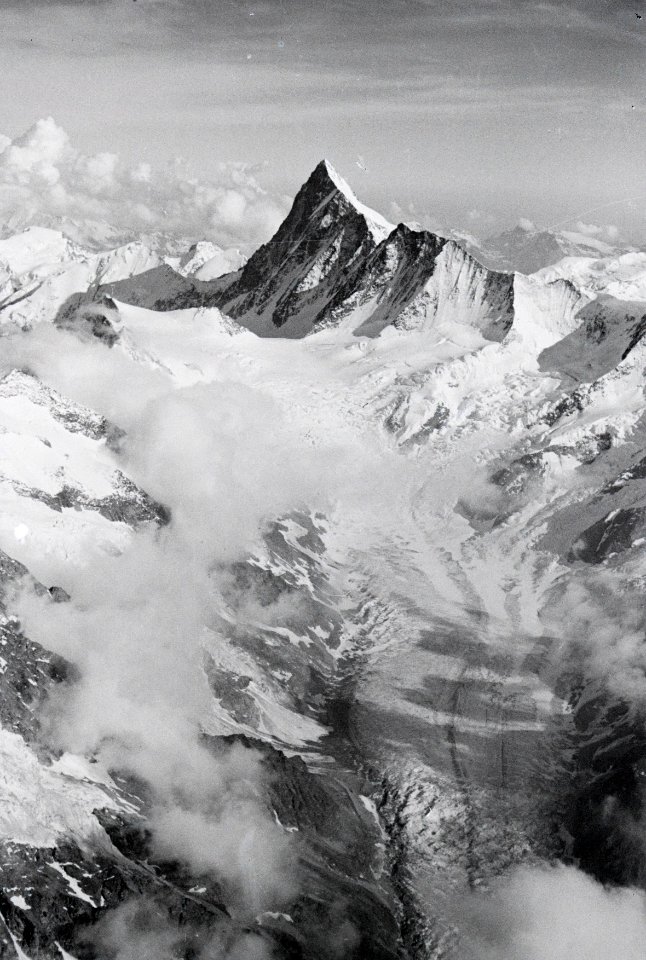 ETH-BIB-Finsteraarhorn, Agassizhorn-Inlandflüge-LBS MH05-12-20