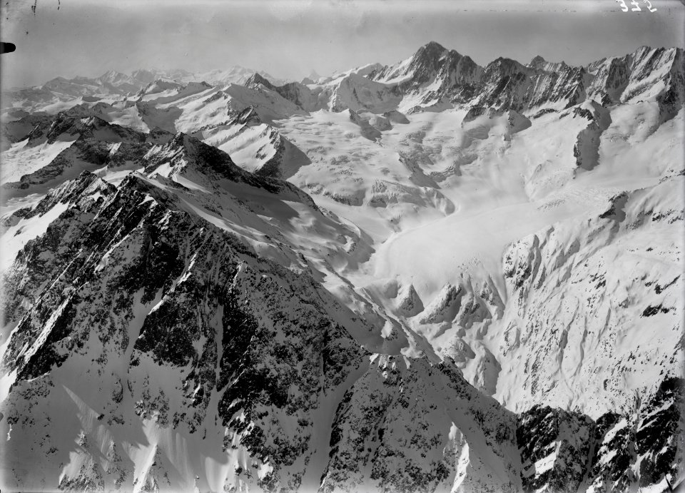 ETH-BIB-Finsteraarhorn, Gauligletscher v. O. aus 3700 m-Inlandflüge-LBS MH01-000375