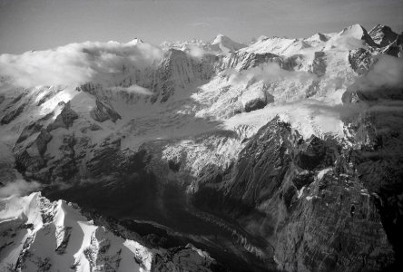 ETH-BIB-Fiescherhörner, Mönch, Jungfrau-Inlandflüge-LBS MH05-21-39