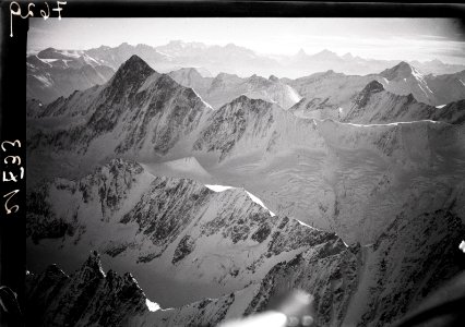 ETH-BIB-Finsteraarhorn, Aletschhorn, Walliseralpen v. N. O. aus 4600 m-Inlandflüge-LBS MH01-007629