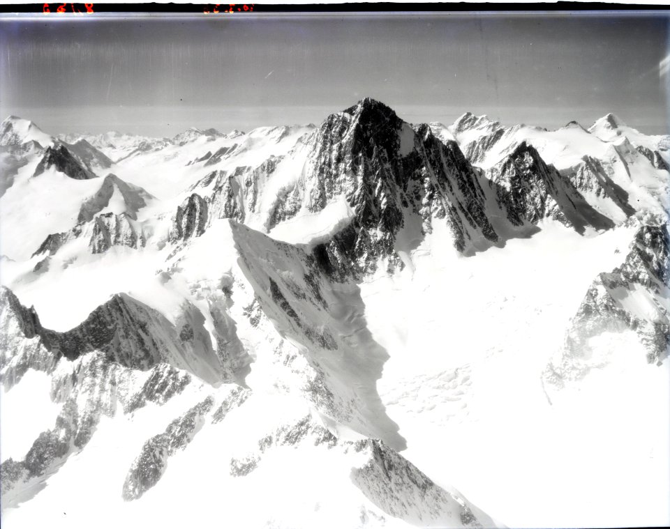 ETH-BIB-Finsteraarhorn, Jungfrau-Inlandflüge-LBS MH01-008183