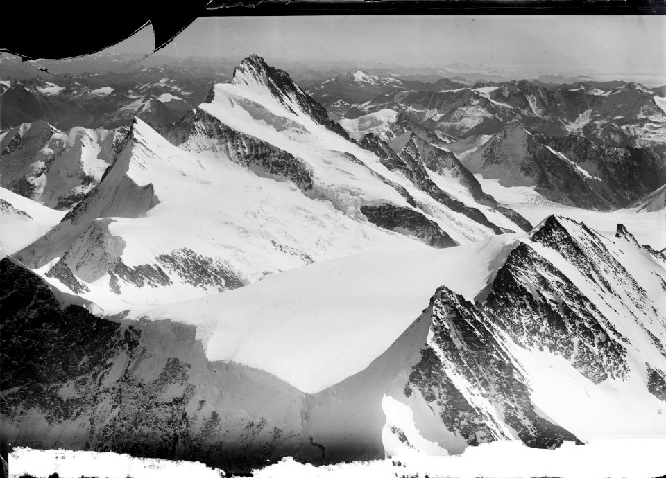 ETH-BIB-Finsteraarhorn, Fiescherhörner, Basodino-Inlandflüge-LBS MH01-005498