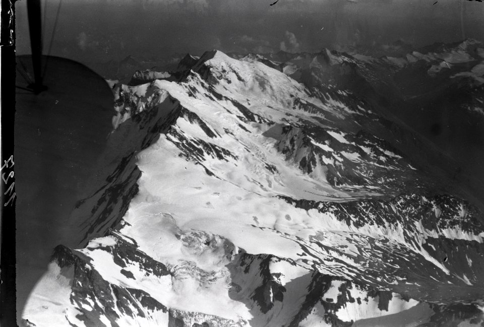 ETH-BIB-Fletschhorn, Weissmies, Saastal v. N. aus 4000 m-Inlandflüge-LBS MH01-001127