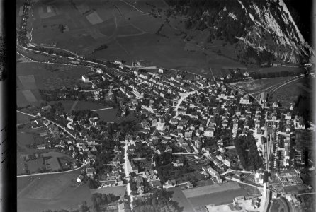 ETH-BIB-Fleurier, Val de Travers aus 500 m-Inlandflüge-LBS MH01-001174