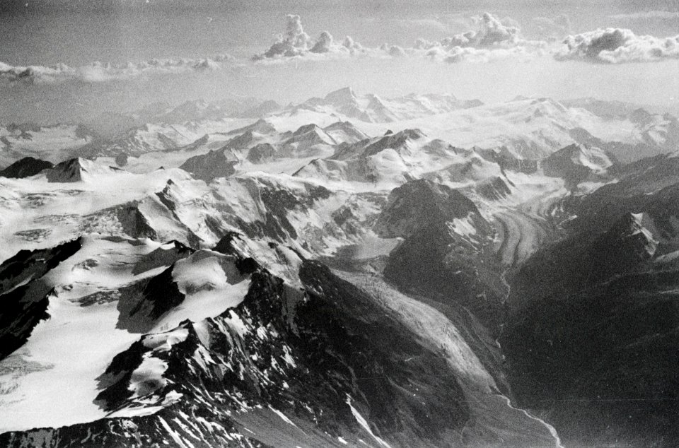 ETH-BIB-Flug über Zugspitze, Wien, Oetztal nach Budapest mit der Lockheed Orion (CH-168)-Weitere-LBS MH02-12-0012