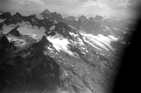 ETH-BIB-Flug über Zugspitze, Wien, Oetztal nach Budapest mit der Lockheed Orion (CH-168)-Weitere-LBS MH02-12-0003