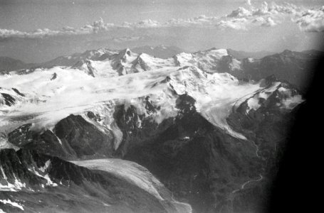 ETH-BIB-Flug über Zugspitze, Wien, Oetztal nach Budapest mit der Lockheed Orion (CH-168)-Weitere-LBS MH02-12-0011