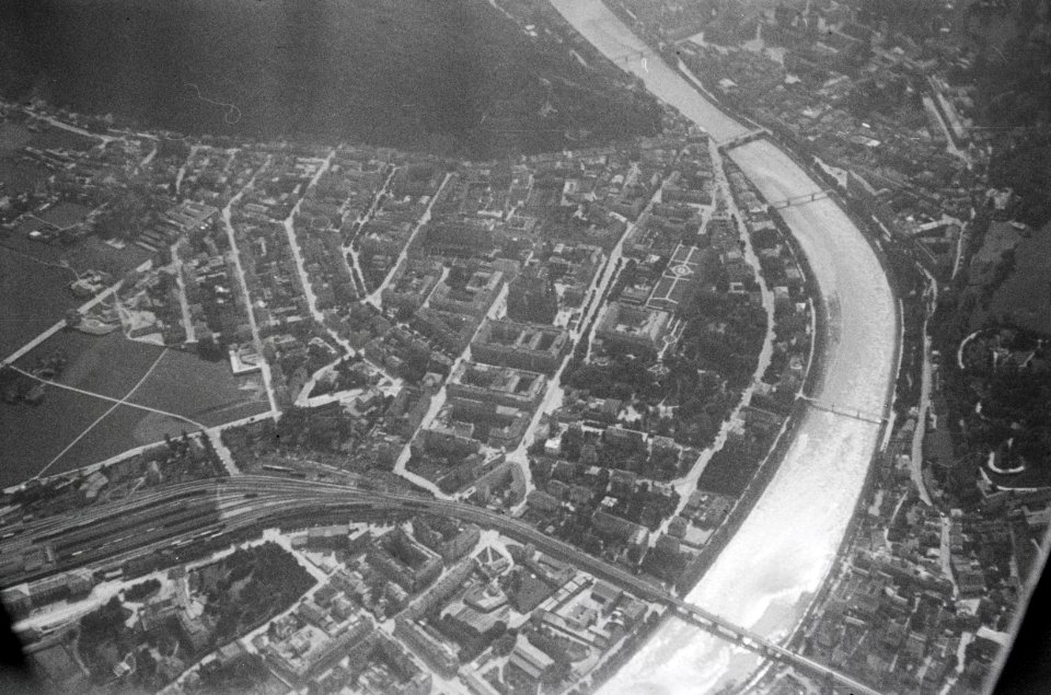 ETH-BIB-Flug über Zugspitze, Wien, Oetztal nach Budapest mit der Lockheed Orion (CH-168)-Weitere-LBS MH02-12-0024