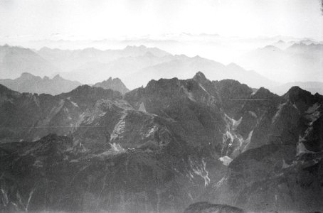 ETH-BIB-Flug über Zugspitze, Wien, Oetztal nach Budapest mit der Lockheed Orion (CH-168)-Weitere-LBS MH02-12-0032