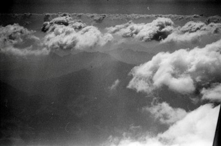ETH-BIB-Flug über Zugspitze, Wien, Oetztal nach Budapest mit der Lockheed Orion (CH-168)-Weitere-LBS MH02-12-0027