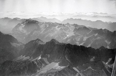 ETH-BIB-Flug über Zugspitze, Wien, Oetztal nach Budapest mit der Lockheed Orion (CH-168)-Weitere-LBS MH02-12-0031