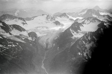 ETH-BIB-Flug über Zugspitze, Wien, Oetztal nach Budapest mit der Lockheed Orion (CH-168)-Weitere-LBS MH02-12-0006