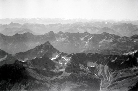 ETH-BIB-Flug über Zugspitze, Wien, Oetztal nach Budapest mit der Lockheed Orion (CH-168)-Weitere-LBS MH02-12-0039