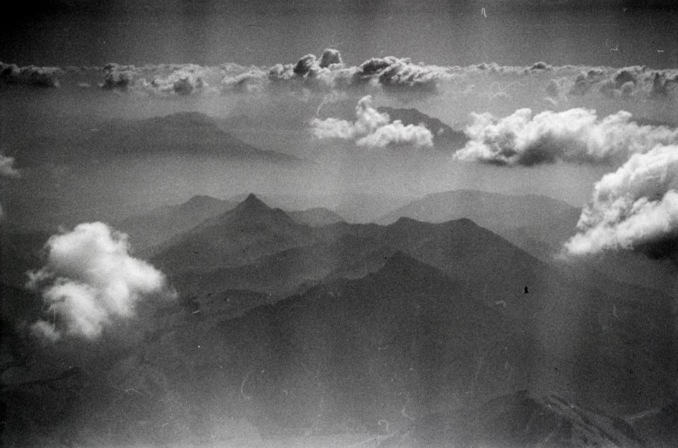 ETH-BIB-Flug über Zugspitze, Wien, Oetztal nach Budapest mit der Lockheed Orion (CH-168)-Weitere-LBS MH02-12-0025
