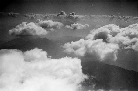 ETH-BIB-Flug über Zugspitze, Wien, Oetztal nach Budapest mit der Lockheed Orion (CH-168)-Weitere-LBS MH02-12-0026