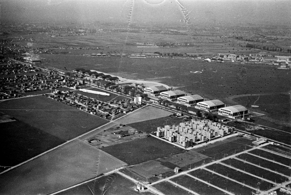 ETH-BIB-Flugplatz Bourget bei Paris-Weitere-LBS MH02-49-0024