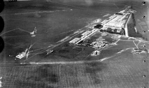 ETH-BIB-Flugplatz Tablada (Sevilla) aus 400 m Höhe-Mittelmeerflug 1928-LBS MH02-05-0044