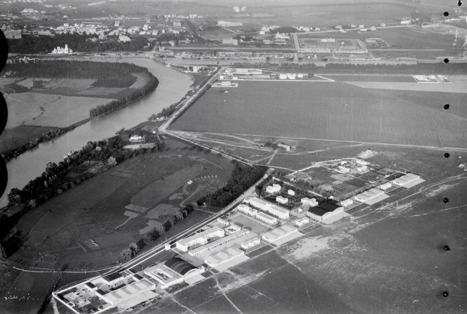 ETH-BIB-Flugplatz Tablada (Sevilla) aus 200 m Höhe-Mittelmeerflug 1928-LBS MH02-05-0020