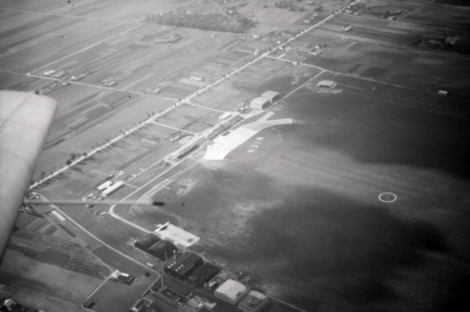 ETH-BIB-Flughafen Wien-Weitere-LBS MH02-30-0038