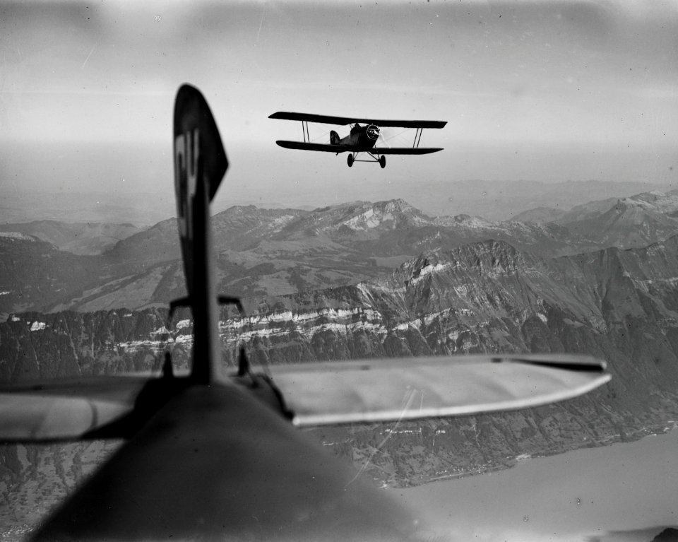 ETH-BIB-Flugzeuge über Brienzersee, Habkern, Hohgant v. S. aus 4000 m-Inlandflüge-LBS MH01-001179