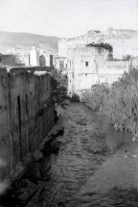 ETH-BIB-Fluss in Fès-Nordafrikaflug 1932-LBS MH02-13-0368