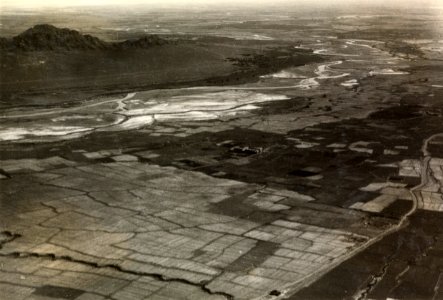 ETH-BIB-Fluss Zinda Rud, Blick in die grosse Salzwüste-Persienflug 1924-1925-LBS MH02-02-0237-AL-FL