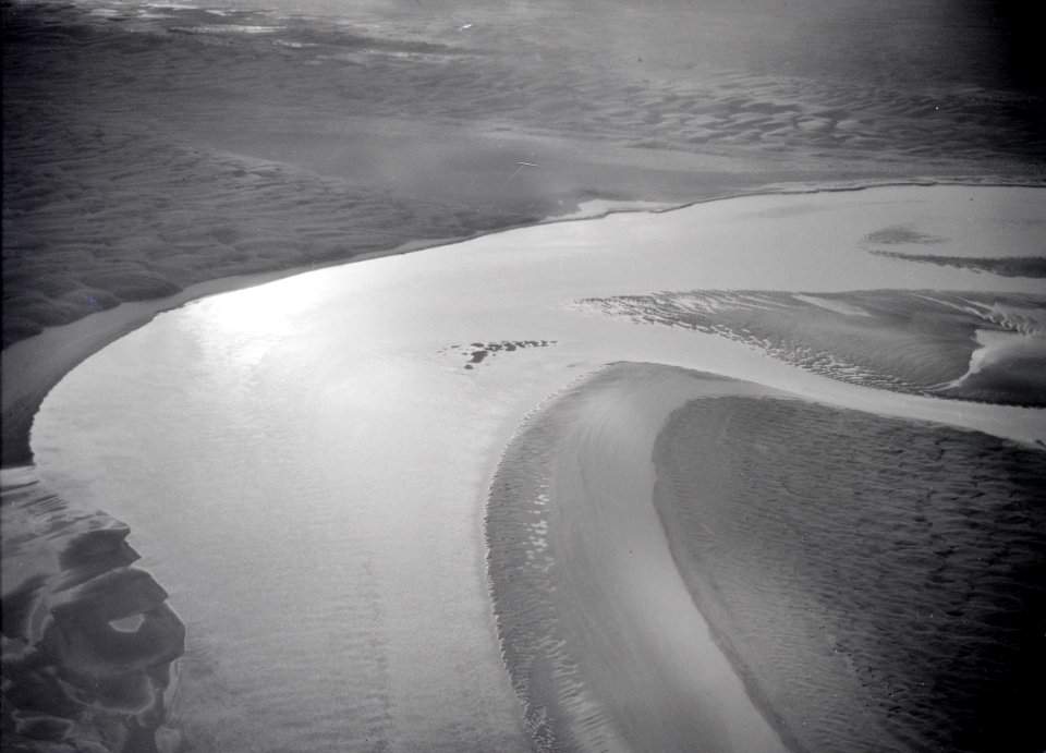 ETH-BIB-Fluss am Rand der Sahara-Tschadseeflug 1930-31-LBS MH02-08-1013