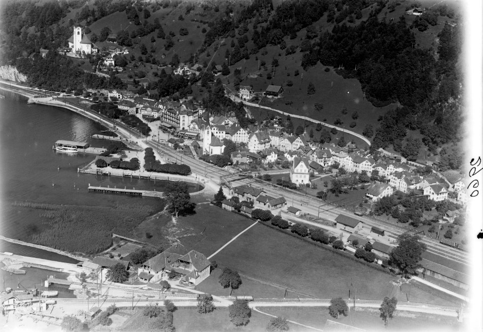 ETH-BIB-Flüelen aus 200 m-Inlandflüge-LBS MH01-002960