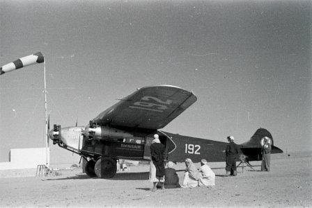ETH-BIB-Fokker F. VII b-3m, CH-192 an Tankstelle-Abessinienflug 1934-LBS MH02-22-0908