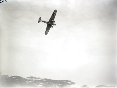 ETH-BIB-Fokker in der Luft über Camp-Kilimanjaroflug 1929-30-LBS MH02-07-0325