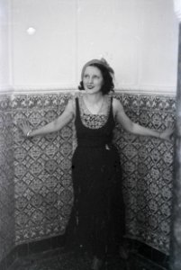 ETH-BIB-Frau in Algerien-Nordafrikaflug 1932-LBS MH02-13-0139