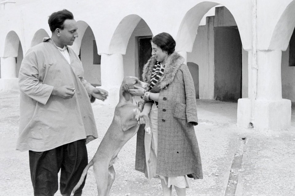 ETH-BIB-Frau und Mann mit Hund in Beni-Abbès-Nordafrikaflug 1932-LBS MH02-13-0193