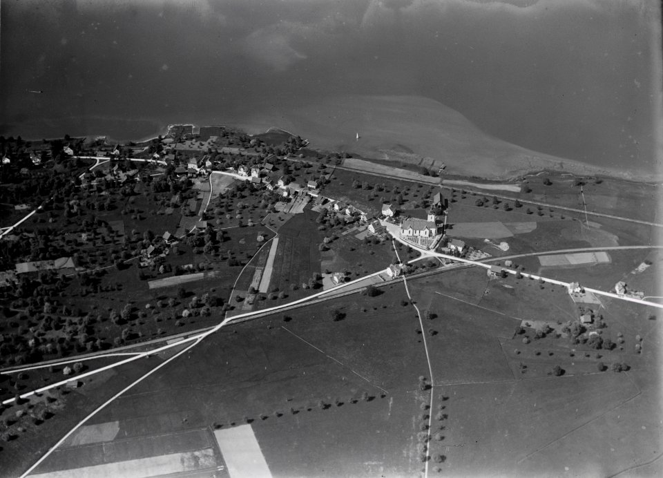 ETH-BIB-Freienbach am Zürichsee aus 300 m-Inlandflüge-LBS MH01-001680