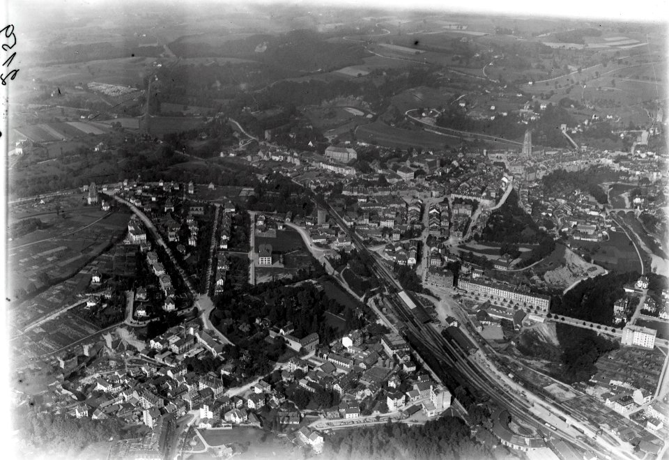 ETH-BIB-Fribourg, Gambach, Place de la Gare aus 500 m-Inlandflüge-LBS MH01-002159