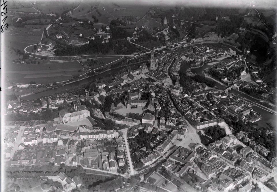 ETH-BIB-Fribourg, Zentrum aus 300 m-Inlandflüge-LBS MH01-002154